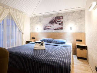 Гостиница Морской Новороссийск Двухместный номер КОМФОРТ с большой двуспальной кроватью или двумя односпальными кроватями-1