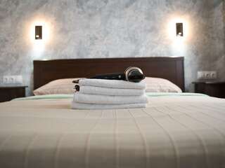 Гостиница Морской Новороссийск Двухместный номер с большой двуспальной кроватью СТАНДАРТ ПЛЮС-12