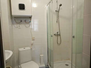 Гостиница Морской Новороссийск Стандартный четырехместный номер-8