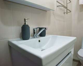 Гостиница Морской Новороссийск Улучшенный двухместный номер "SUPERIOR" с одной большой кроватью-14