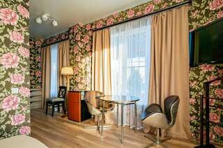 Гостиница Морской Новороссийск Улучшенный двухместный номер с 1 кроватью-1