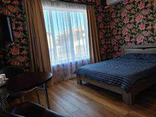 Гостиница Морской Новороссийск Улучшенный двухместный номер с 1 кроватью-5