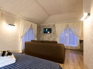 Гостиница Морской Новороссийск Двухместный номер с большой кроватью или двумя односпальными кроватями КОМФОРТ ПЛЮС-4