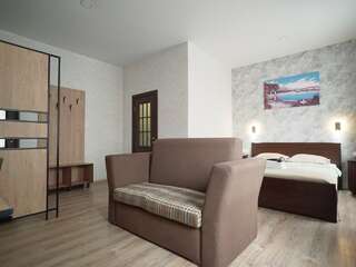 Гостиница Морской Новороссийск Двухместный номер с большой двуспальной кроватью СТАНДАРТ ПЛЮС-13